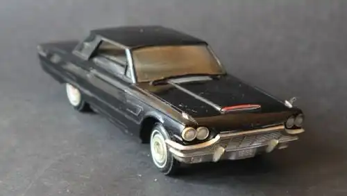 Ford Thunderbird 1965 US-Händler Promotioncar Radio Plastikmodell (9077)