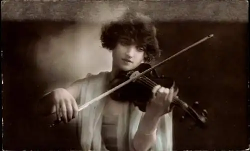 Ak Frau spielt Violine