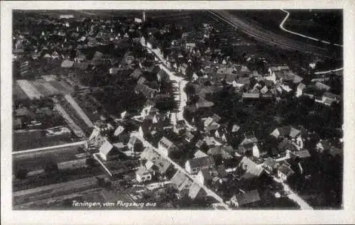Ak Teningen im Schwarzwald, Luftaufnahme von  Häuser, Straßen, 1942