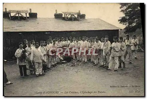 Cartes postales Militaria Camp d&#39Auvours les cuisines Epluchage des pommes
