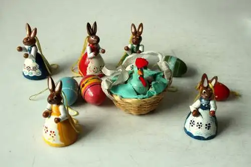 10 handgefertigte niedliche Osterstrauch-Anhänger - Holz, Korb - Baumschmuck - Vintage aus den 70ern