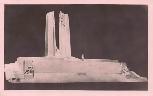 A753 Frankreich Memorial National du Canada eine Vimy Givenchy-en-Gohelle Postkarte