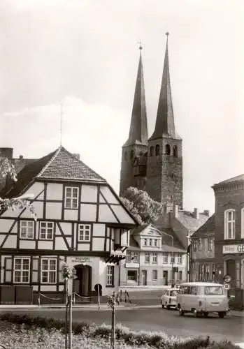 [Echtfotokarte schwarz/weiß] Burg bei Magdeburg - Magdeburger Straße. 
