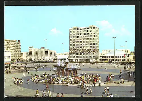AK Berlin, Alexanderplatz mit Blick zum Haus des Lehrers und zur Kongresshalle