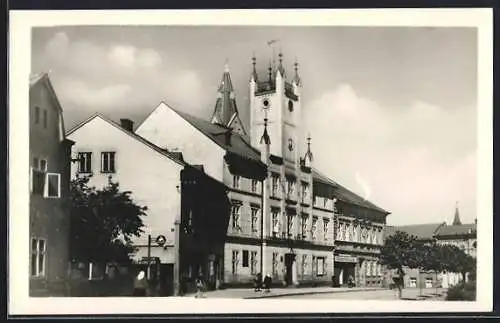 AK Mseno, Partie am Rathaus