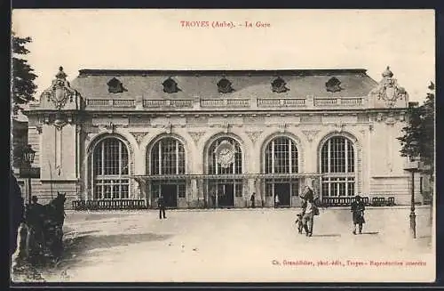 AK Troyes, La gare, Blick zum Bahnhof