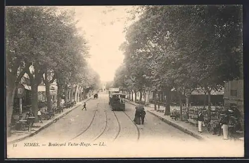 AK Nimes, Boulevard Victor Hugo, Strassenbahn