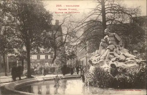 ww74277 Toulouse Haute-Garonne Toulouse Square Wilson Statue Goudouli * Kategorie. Toulouse Alte Ansichtskarten