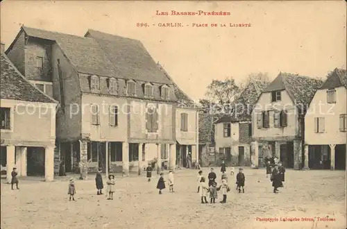 Garlin Pyrenees-Atlantiques Place de la Liberte / Garlin /Arrond. de Pau